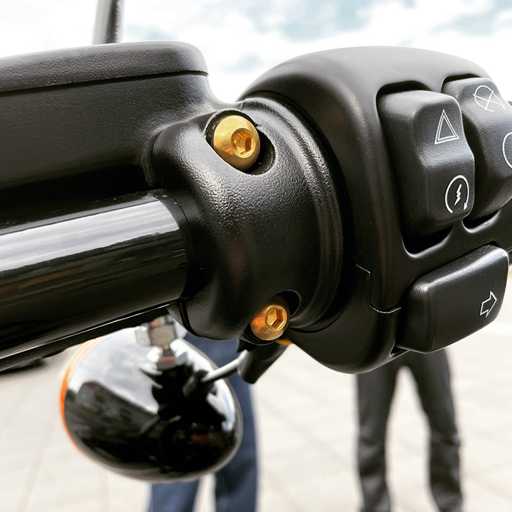 Schrauben für Lenkerarmatur Harley Davidson gold