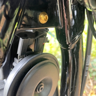 Hupen Schraube Harley Softail gold