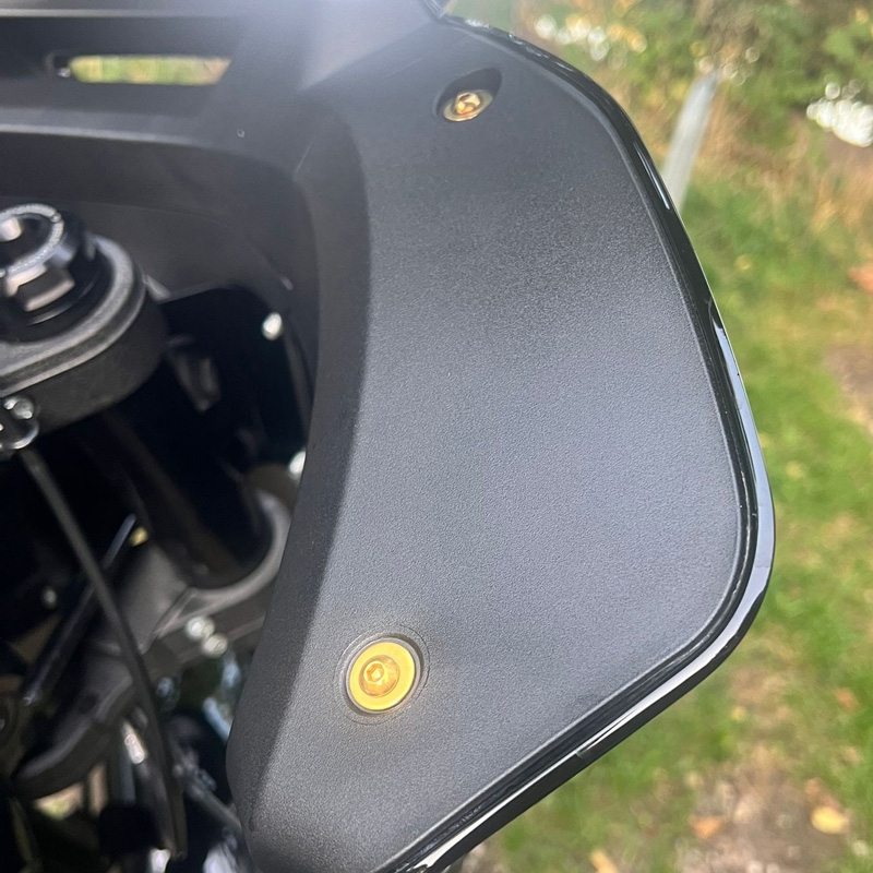 Inneres Windschild - Schrauben | pass. f. Low Rider ST
